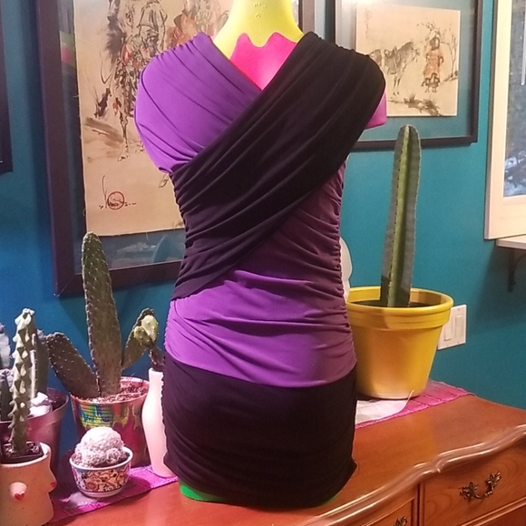 Draped dress in purple and black - Picture 4 of 7